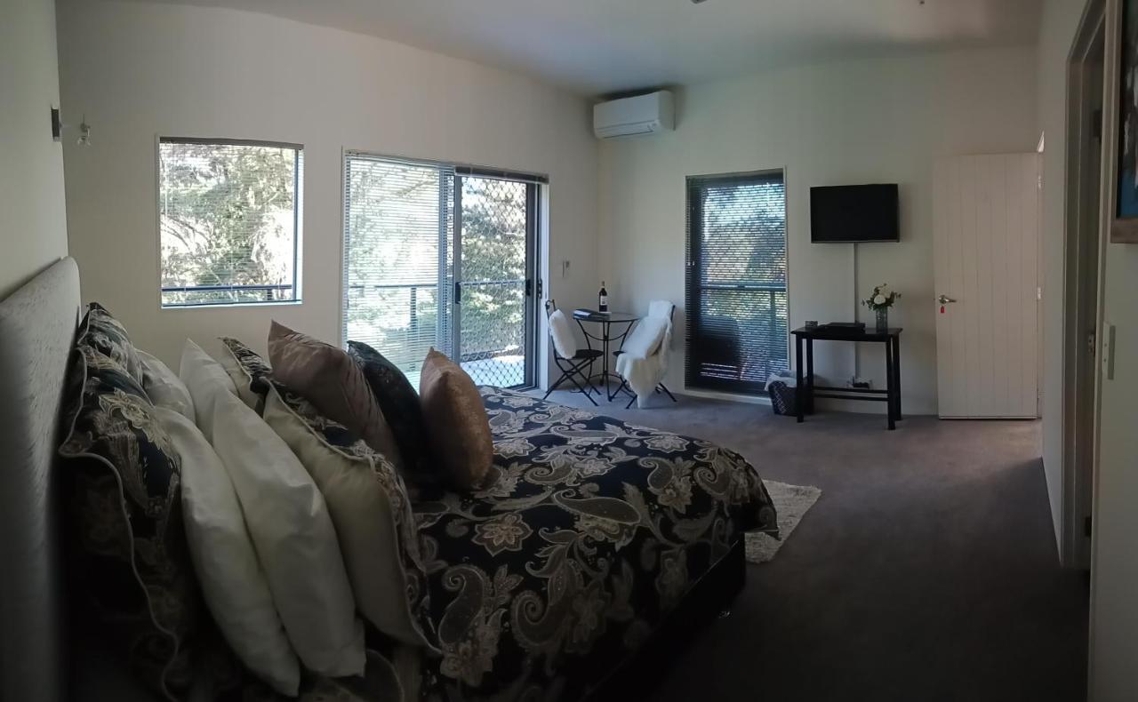 River Retreat Haruru Екстериор снимка